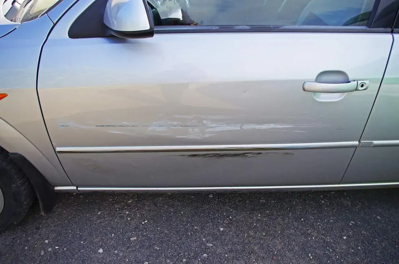 Zarysowany zderzak ile z OC sprawcy? Sprawdź, co możesz otrzymać