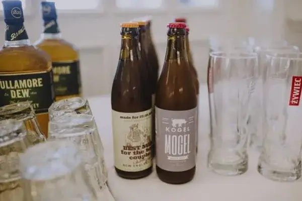 Jak zaplanować piwo na weselu? Wybór, zakup i serwowanie