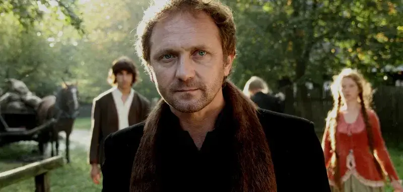 Kto to jest reżyser i jakie ma kluczowe zadania w filmie?