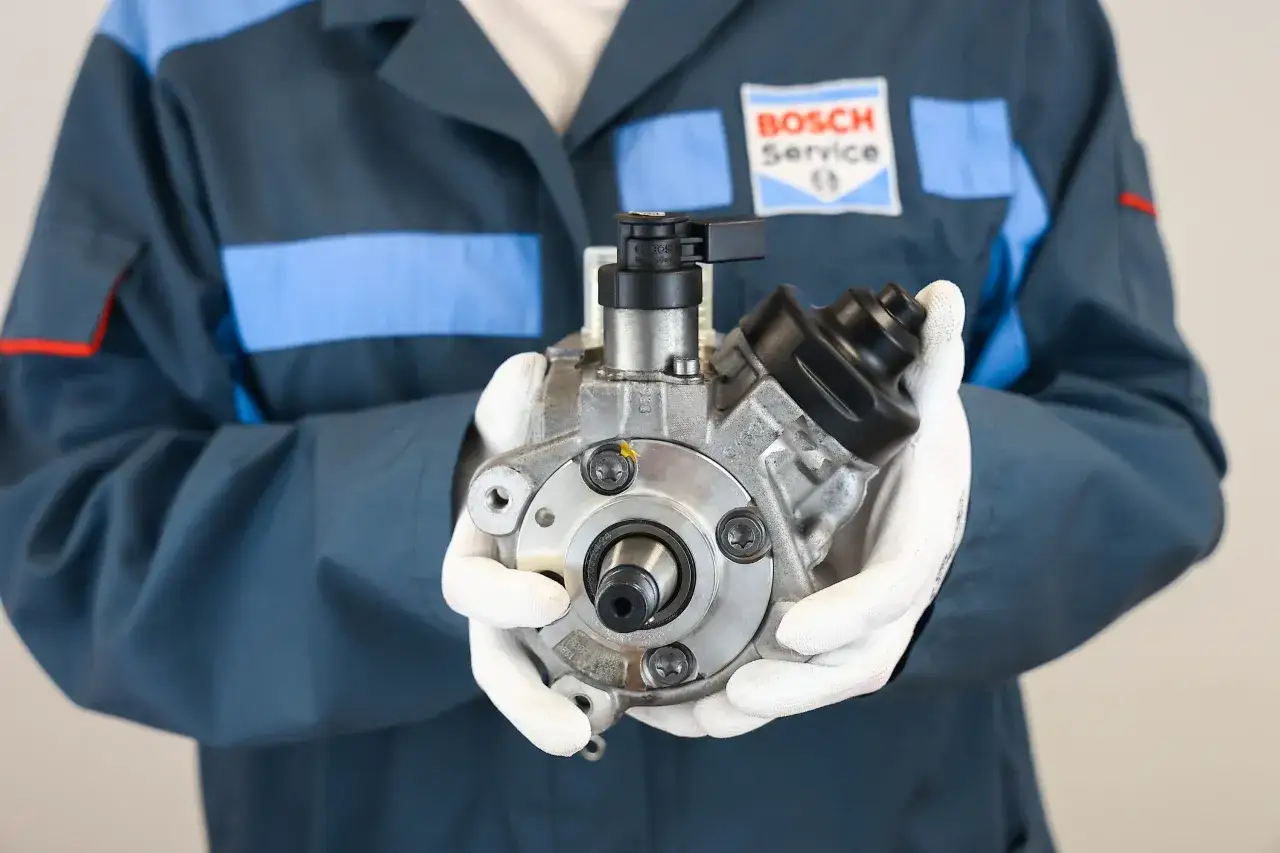 Pompa sprzęgła objawy – jak rozpoznać problemy i uniknąć kosztów naprawy