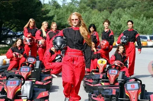 Parki linowe Łeba 2026: Cennik, trasy dla dzieci, który wybrać?