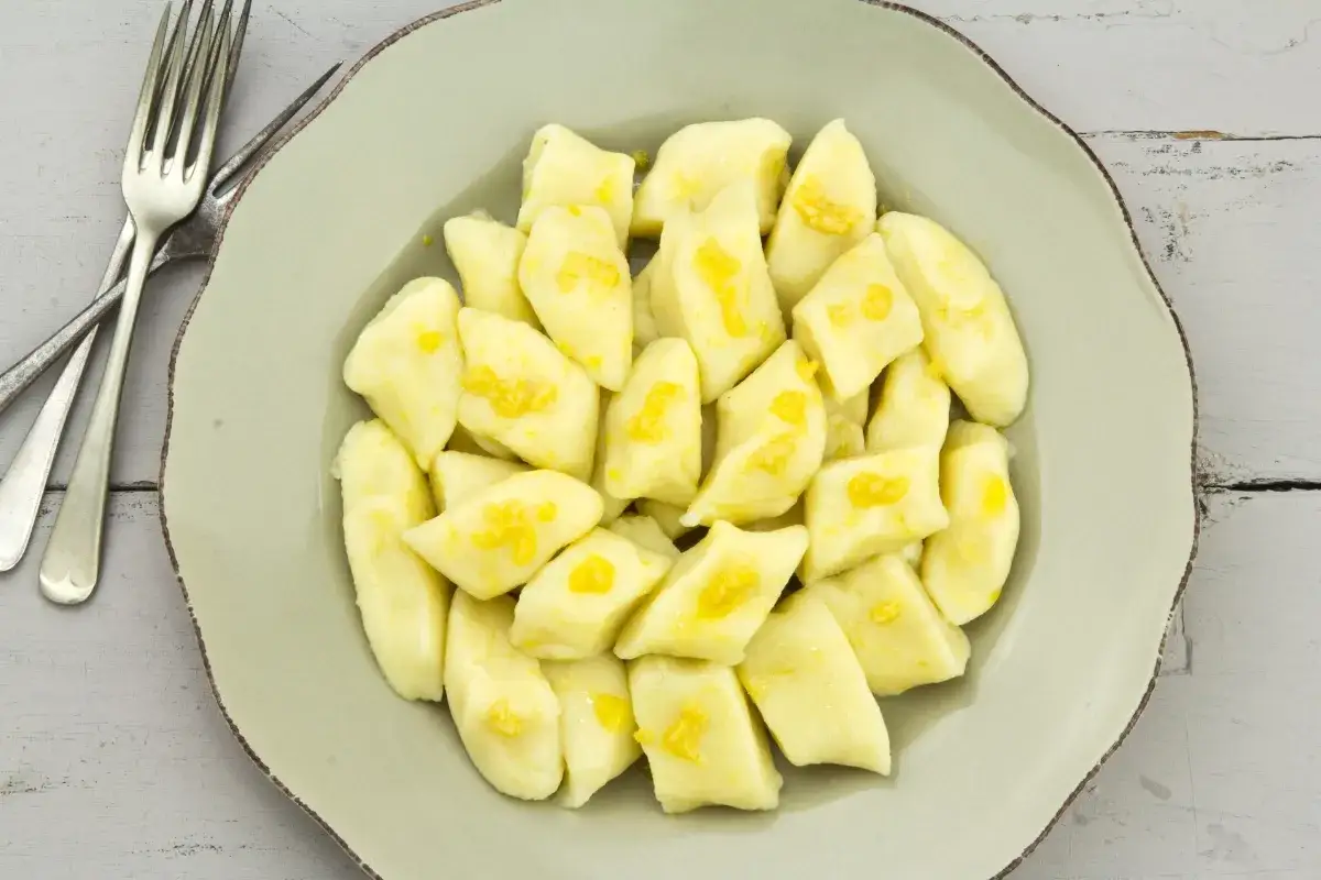 Co zrobić z ugotowanych ziemniaków? 10 pysznych pomysłów na dania