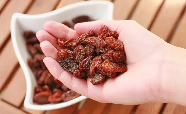 Rodzynki: Ile kalorii i jak je jeść, by nie tuczyły?