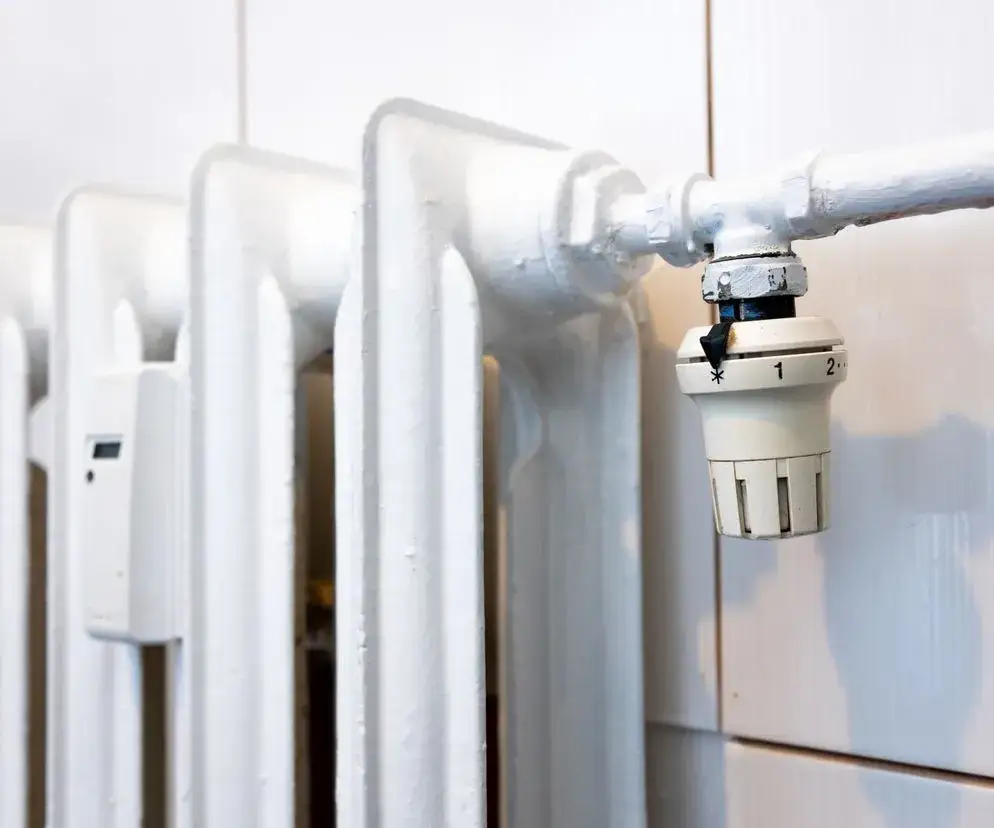 Jak odpowietrzyć grzejnik w bloku i uniknąć problemów z ogrzewaniem