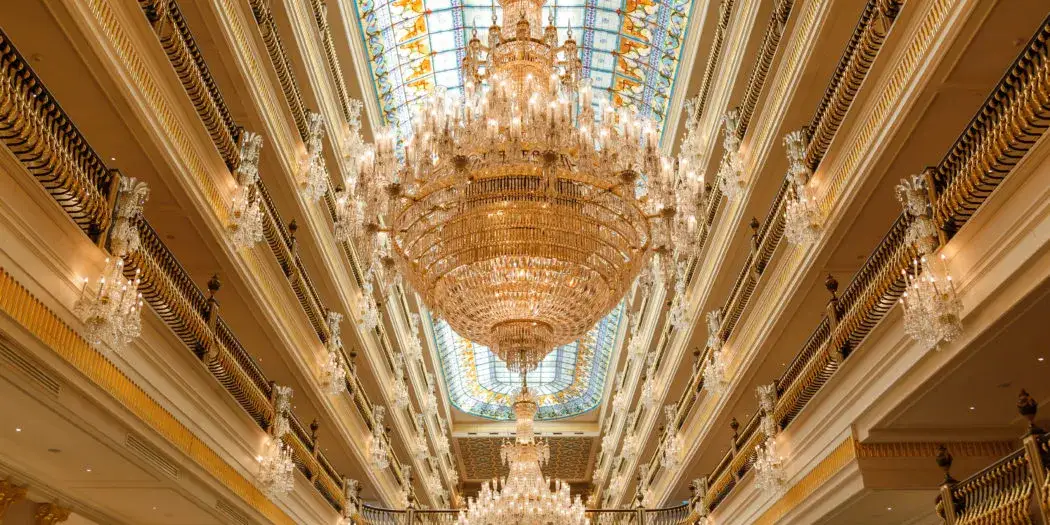 Ile kosztuje najdroższy hotel na świecie? Zaskakujące ceny i luksusowe oferty