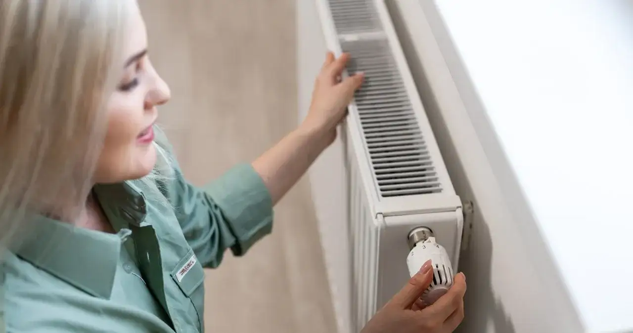 Dlaczego szumi w kaloryferach w bloku? Oto najczęstsze przyczyny
