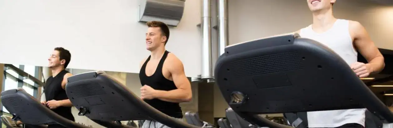 Jakie treningi na redukcji skutecznie spalają tłuszcz i budują mięśnie