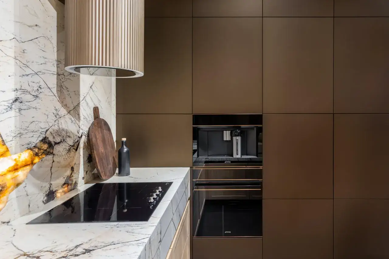 Czy można łączyć meble matowe z połyskiem? Oto sprawdzone sposoby