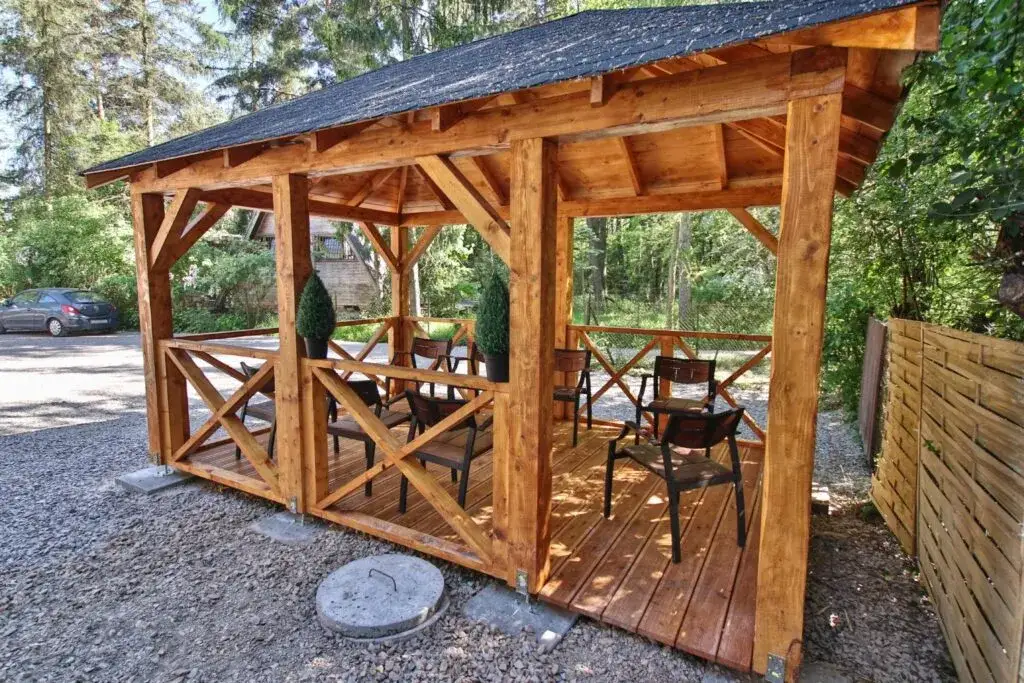 Skansen Forest Kraków - idealne miejsce na relaks i przygodę