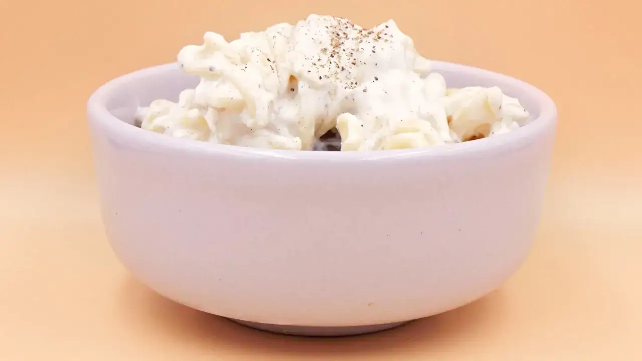 Jak zrobić sos z jogurtu naturalnego do makaronu w 5 prostych krokach