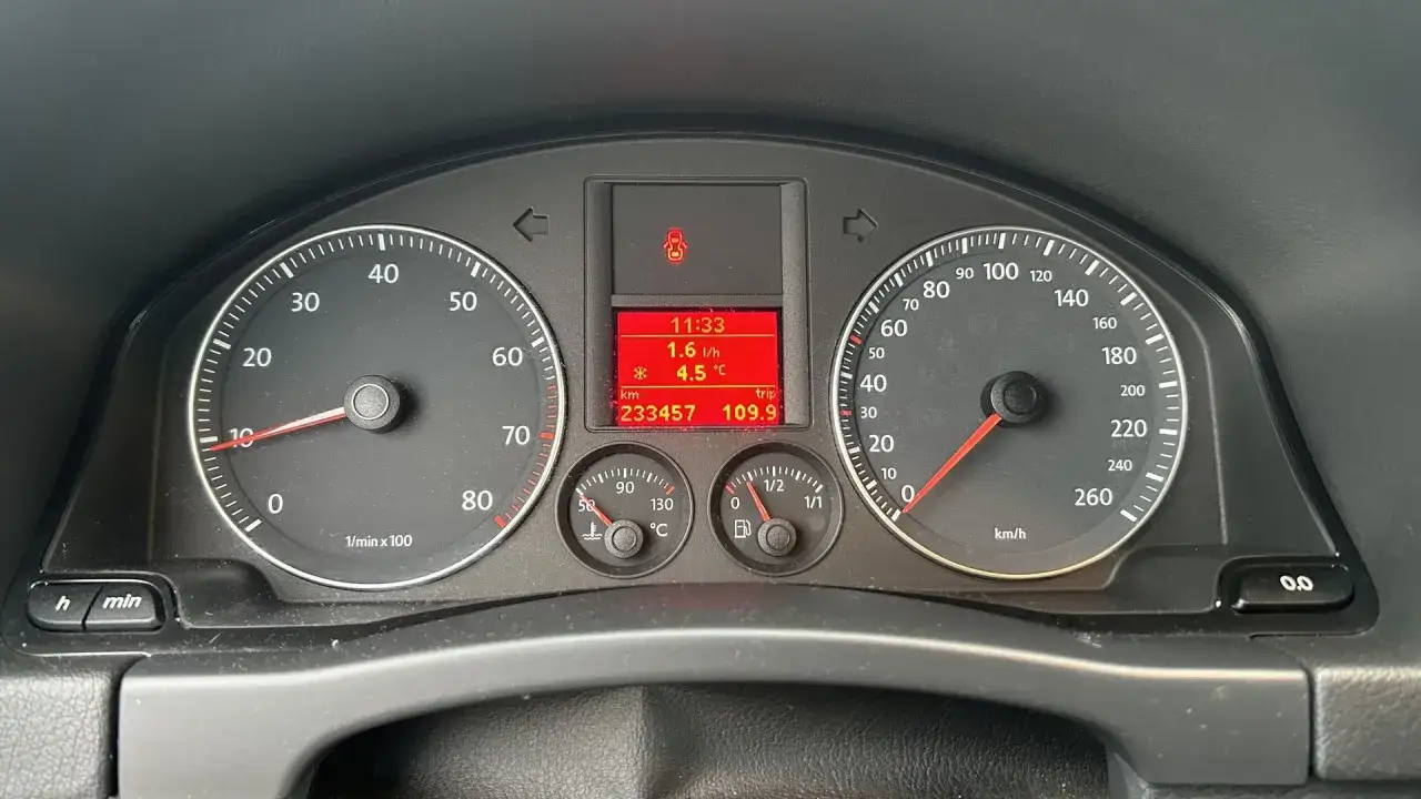 Ile pali diesel na postoju? Zaskakujące dane o spalaniu i oszczędnościach