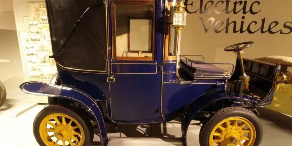 Kto wynalazł samochód elektryczny? Poznaj kluczowe postacie i ich osiągnięcia