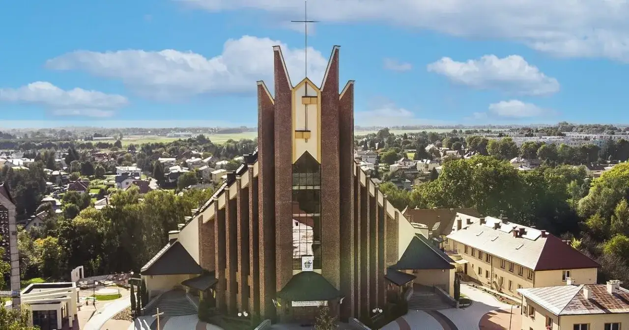 Krosno sanktuarium: odkryj jego niezwykłą historię i godziny otwarcia