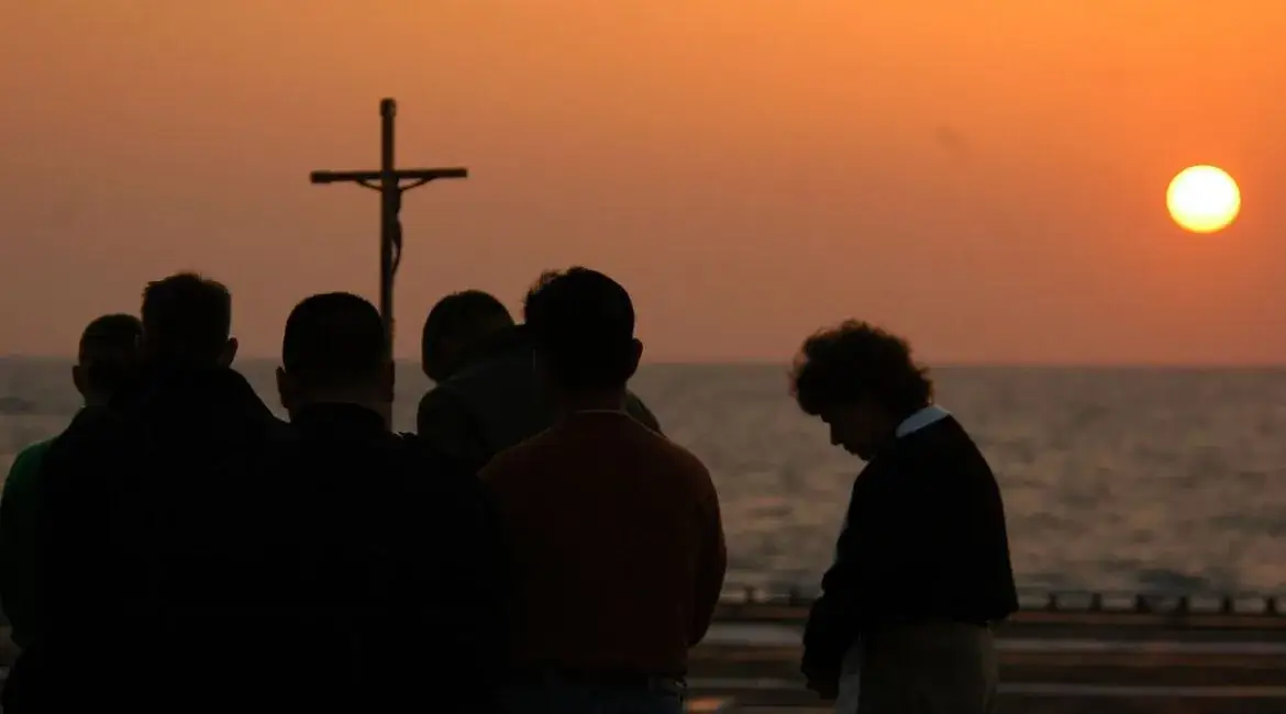 Znaczenie wiary: jak wpływa na życie, relacje i naszą psychikę