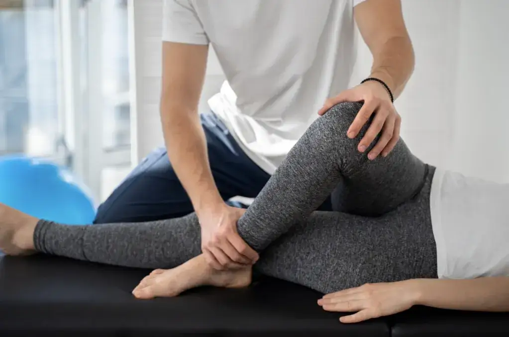 Od czego jest fizjoterapeuta i jak może poprawić Twoje życie?