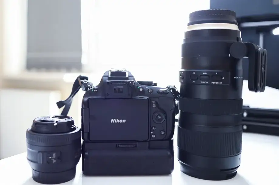 Obiektyw stałoogniskowy czy zoom? Wybierz idealny dla siebie