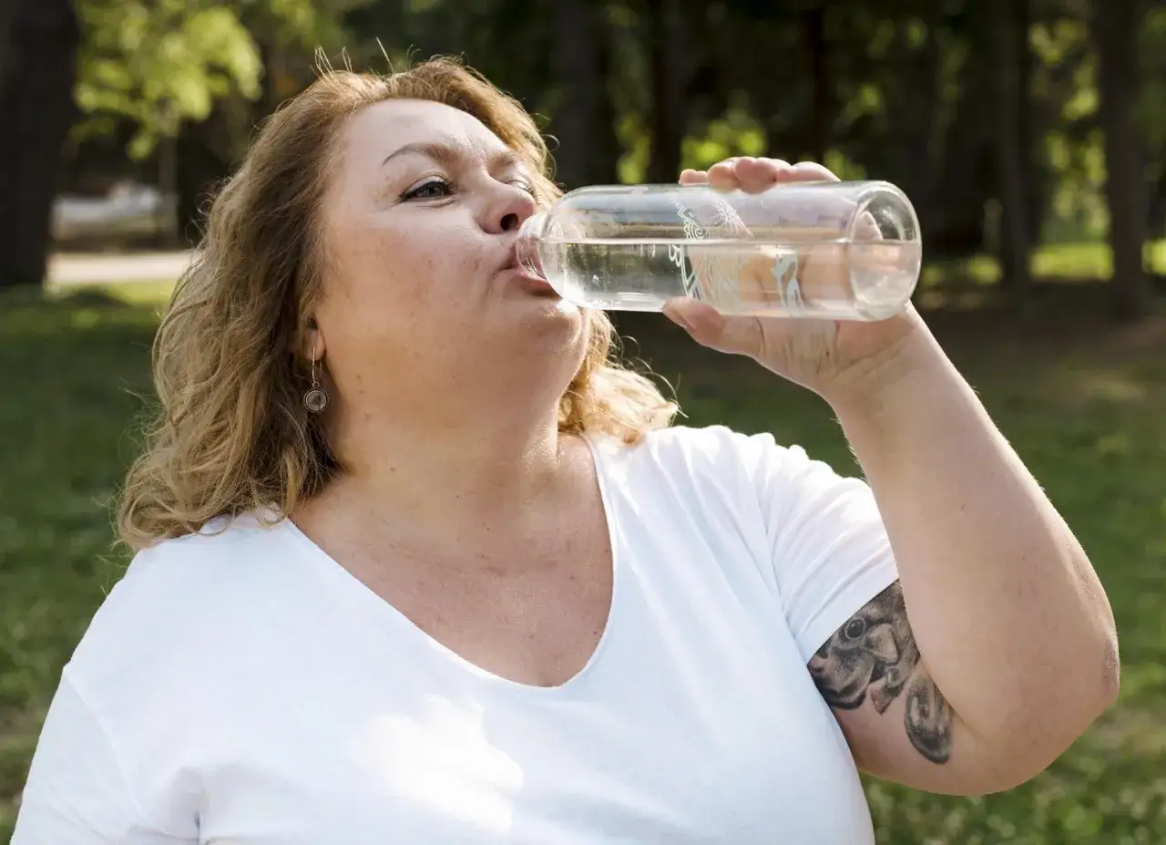 Woda w odchudzaniu: czy naprawdę działa? Poznaj fakty i triki