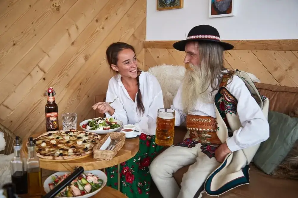Gdzie zjeść w Zakopanem? Odkryj smaki Podhala na każdą kieszeń