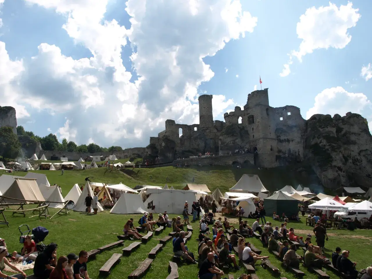 Ogrodzieniec gdzie zjeść – 10 najlepszych miejsc na smaczny posiłek