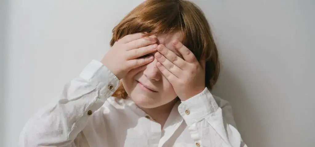 Kiedy z dzieckiem do psychiatry? 10 sygnałów, które alarmują rodziców