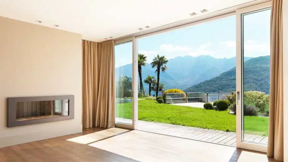 Zalety i wady okien tarasowych 270x230: Co warto rozważyć przed zakupem