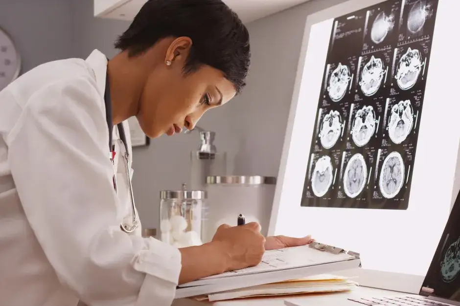 Droga do zawodu dentysty w Polsce: studia, staż, PWZ