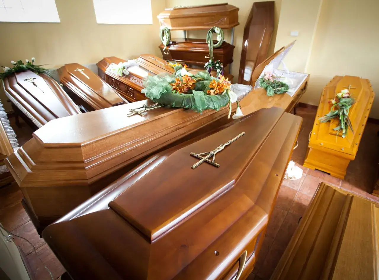 Ile za pogrzebu? Poznaj ukryte koszty i wsparcie finansowe