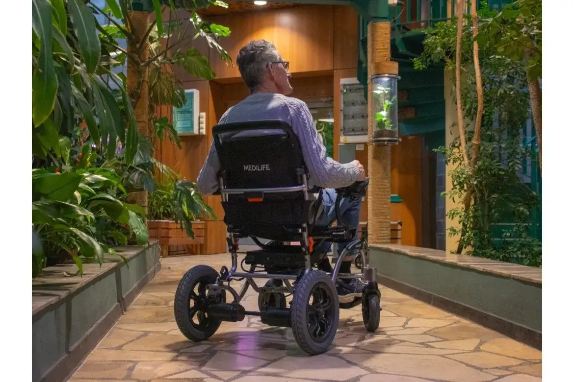 Ile kosztuje wózek inwalidzki? Ceny, dofinansowanie i modele