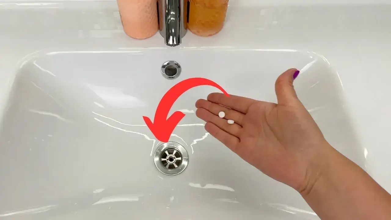 Jak udrożnić zlew w łazience? Sprawdzone triki Jeremiego!