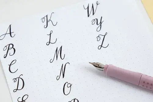 Jak ładnie pisać w zeszycie - proste techniki na lepsze pismo
