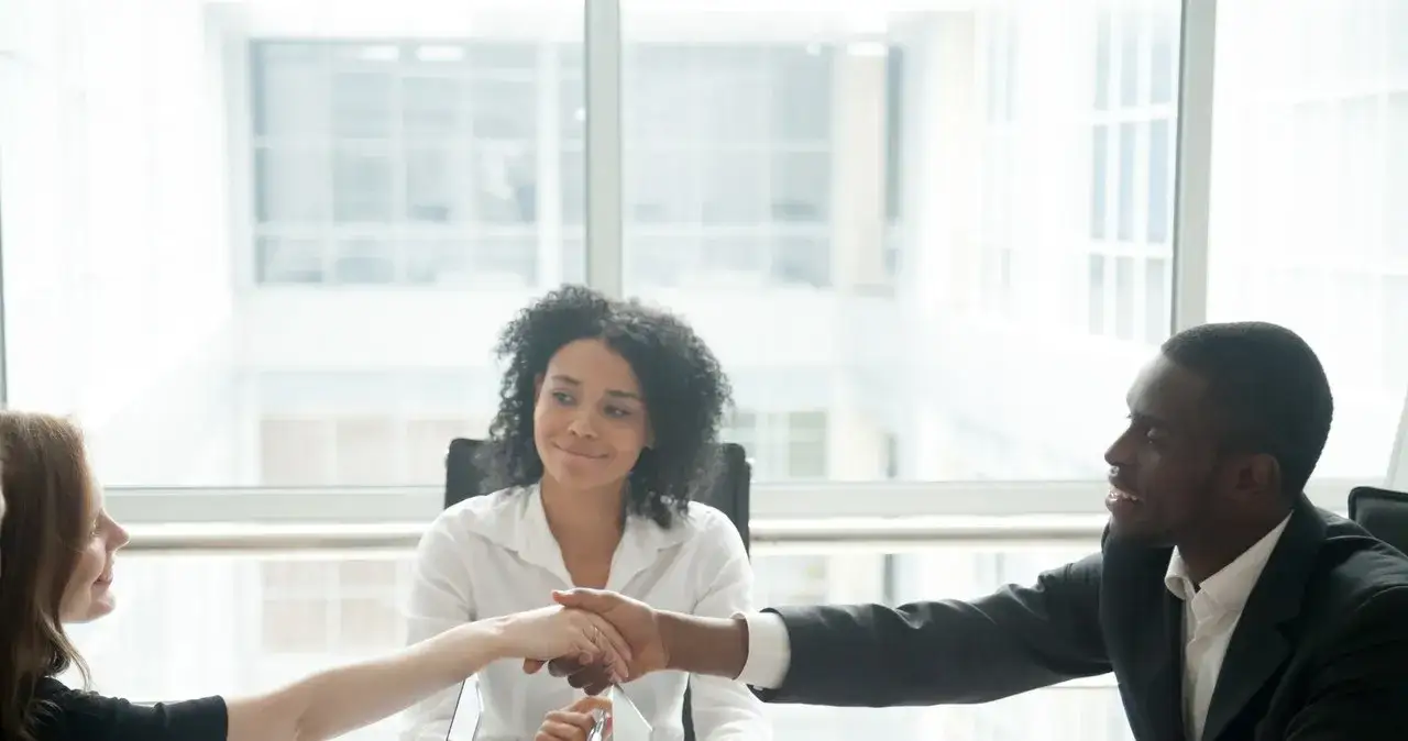 Jak zatrudnić Ukraińca na umowę zlecenie bez zbędnych formalności