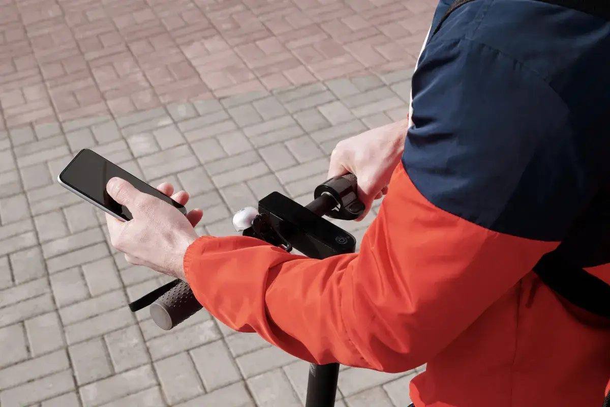 Hulajnoga Xiaomi: Jaka aplikacja? Oficjalna czy alternatywna?