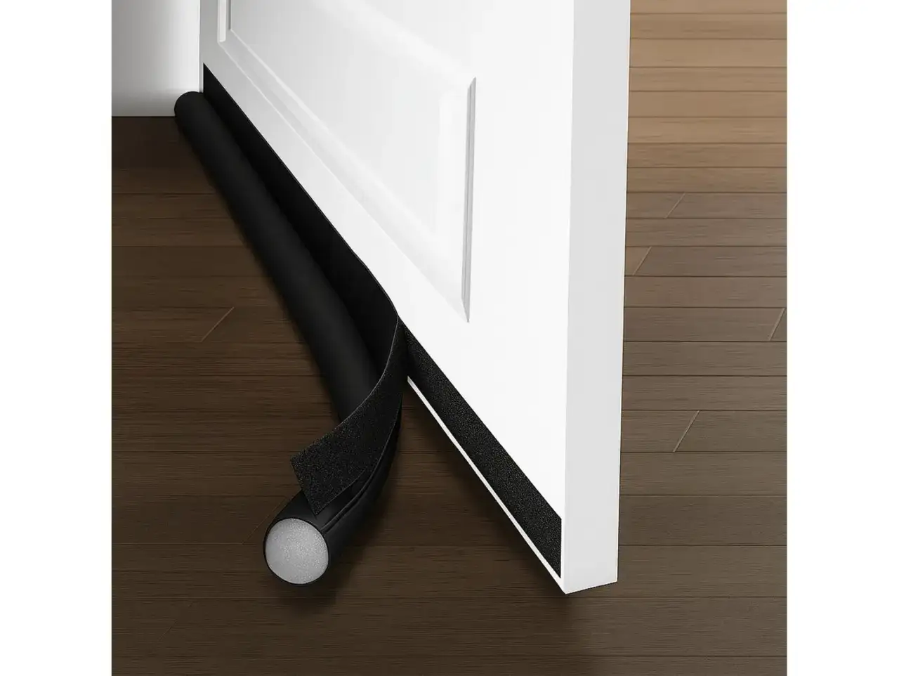 Uszczelnij drzwi w bloku: Cisza, ciepło, niższe rachunki. Poradnik DIY