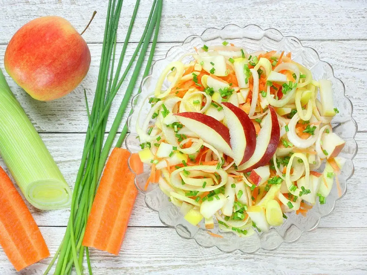 Jak przygotować pora do sałatki, aby była smaczna i zdrowa