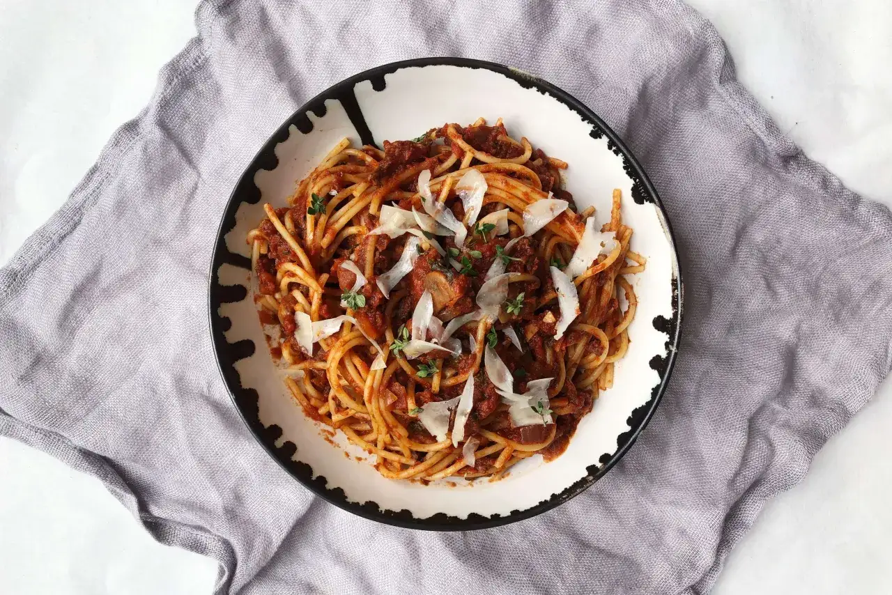 Jak przygotować idealne ragu spaghetti - tradycyjny przepis i porady