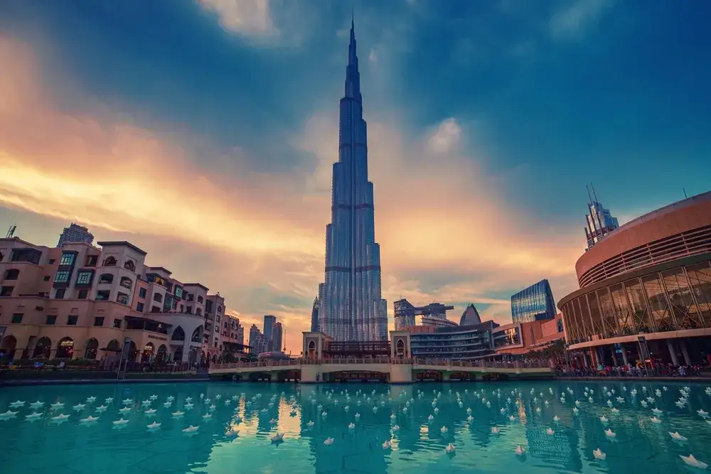 Najwyższy budynek świata ile ma metrów? Zaskakująca wysokość Burj Khalifa