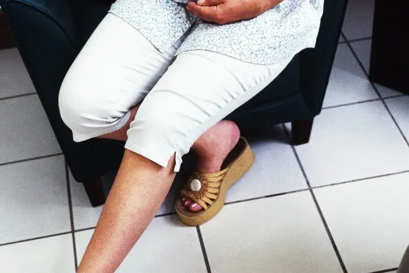 Czy w ciąży można chodzić na obcasach? Sprawdź, co musisz wiedzieć