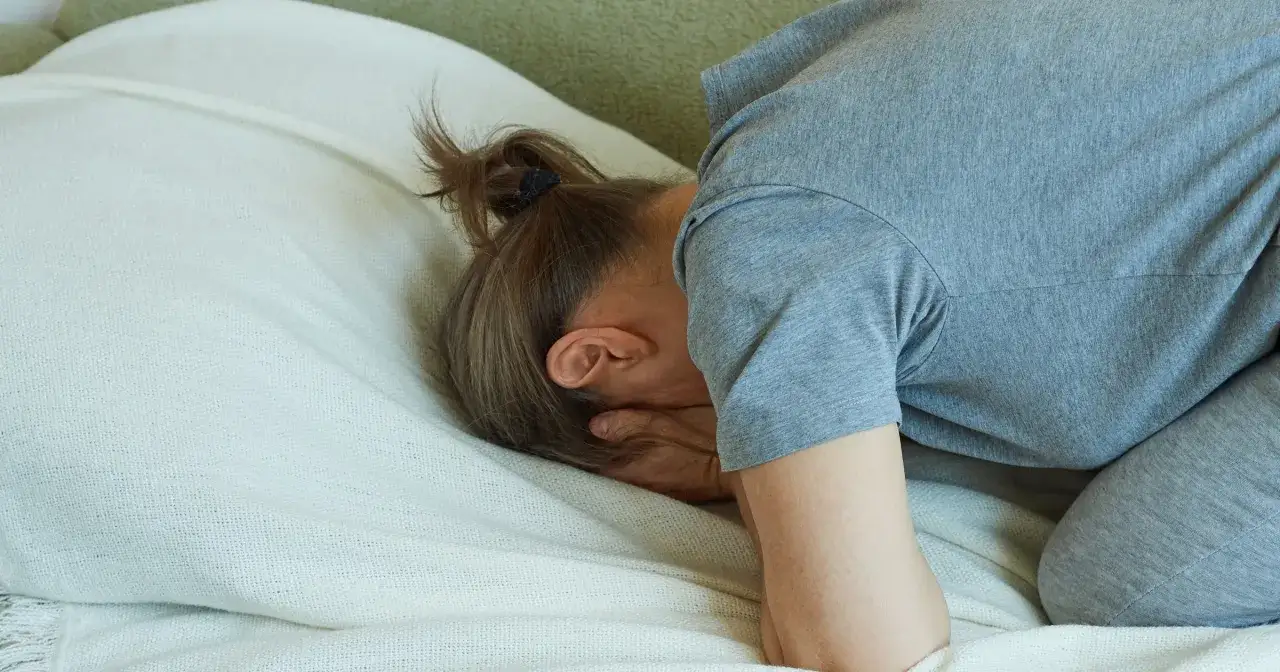 Objawy nerwicy pourazowej – jak je rozpoznać i co zrobić, by sobie pomóc