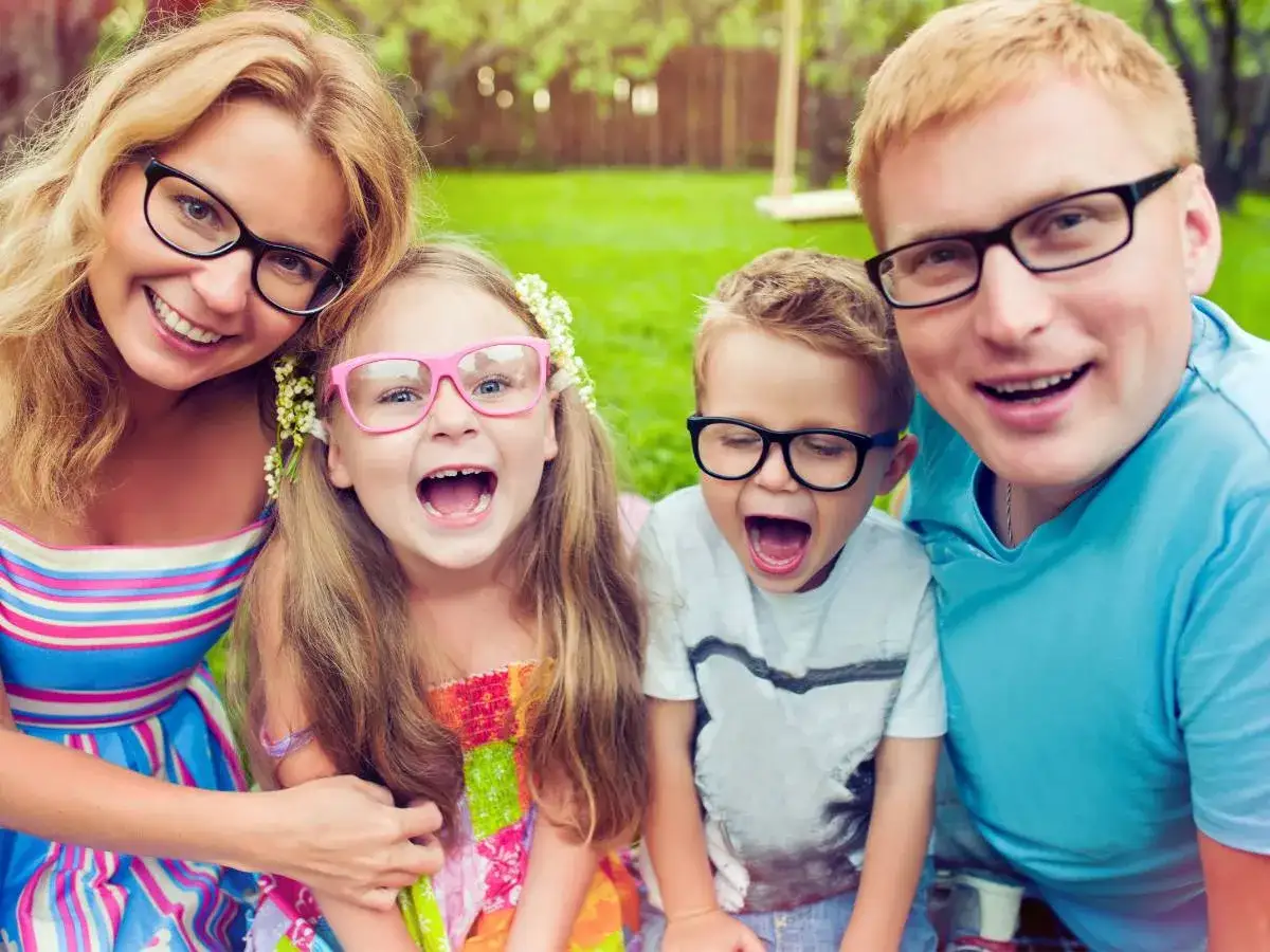 Fotochromy: szare czy brązowe? Wybierz idealne dla siebie!