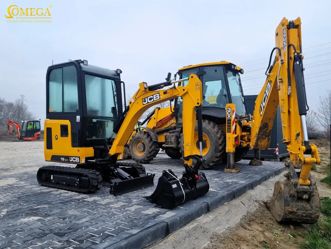 Ile trwa kurs na koparko-ładowarkę? Zostań operatorem w miesiąc!