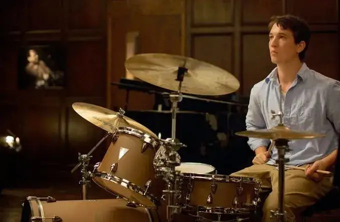 Recenzja filmu Whiplash: Emocjonująca podróż w świat jazzu