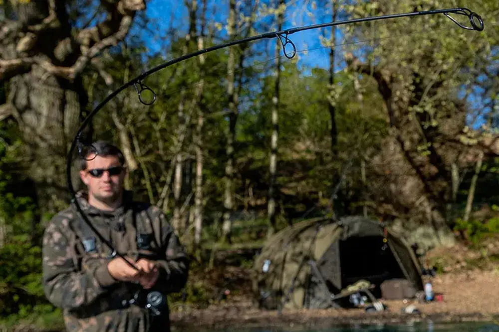 Jaką wędkę karpiową wybrać, aby uniknąć rozczarowania?