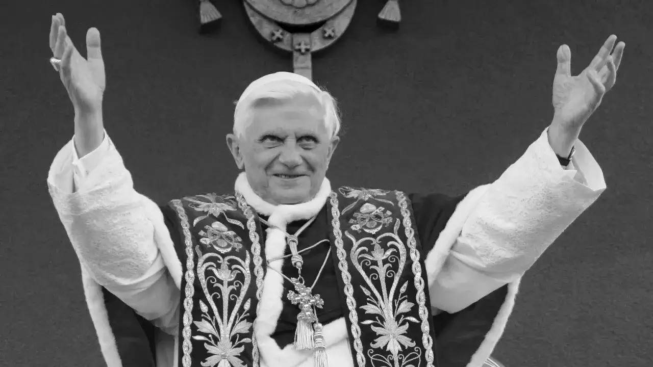 Ile lat ma Benedykt XVI? Zaskakująca historia jego życia i kariery