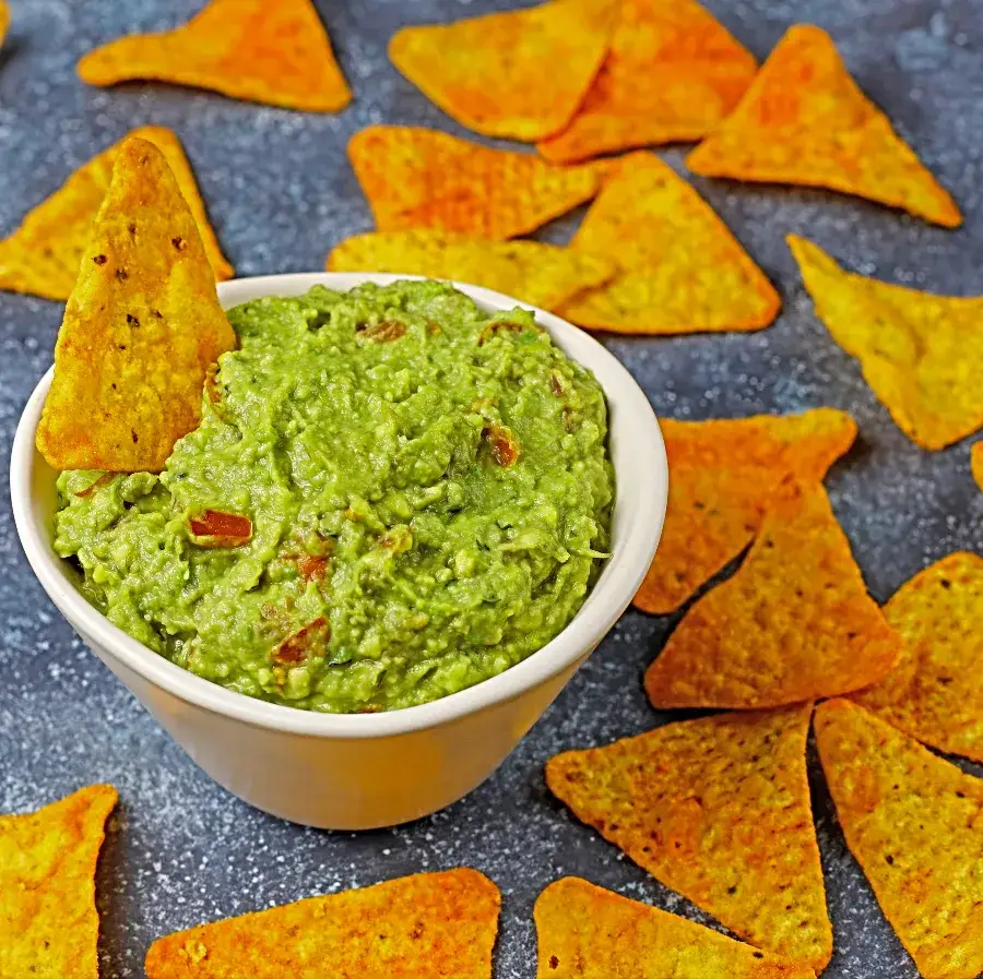 Jak zrobić guacamole do nachos, które zachwyci każdego gościa