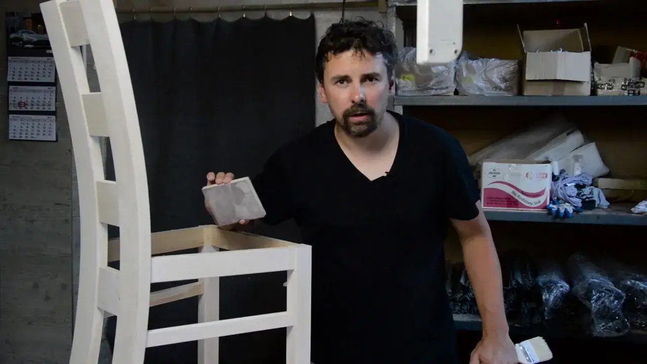Jak pomalować krzesło na biało - proste kroki, które musisz znać
