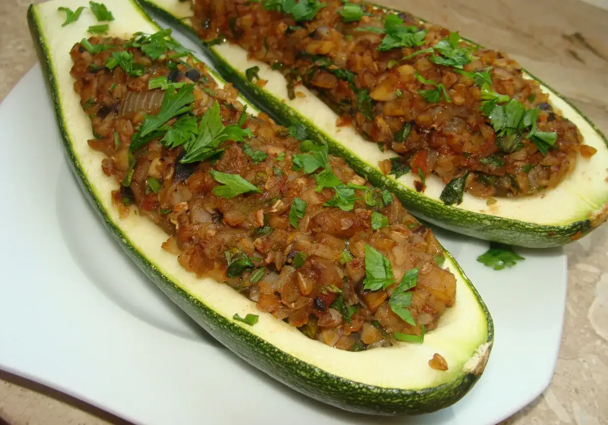 Czy cukinia jest dietetyczna? Wartości odżywcze, kalorie i przepisy dla zdrowia