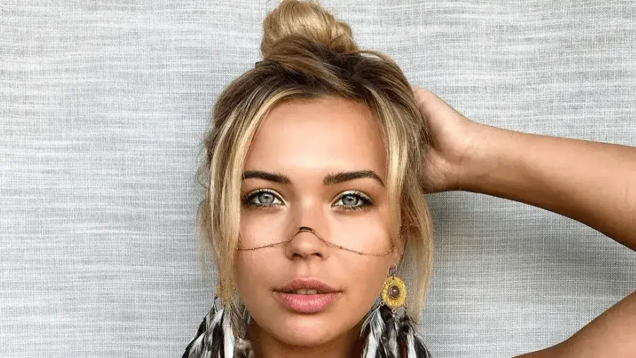 Kim jest Sandra Kubicka? Fascynujące życie modelki i celebrytki.