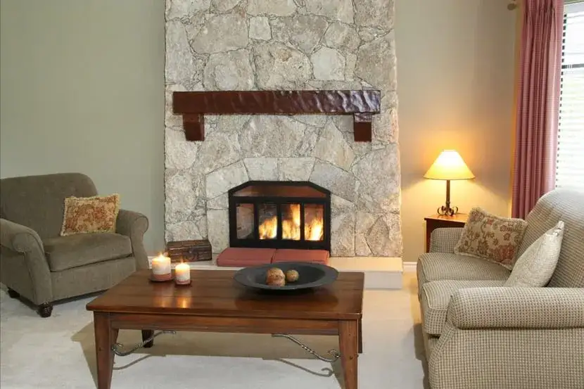 Jak obudować komin w pokoju – najlepsze materiały i praktyczne porady