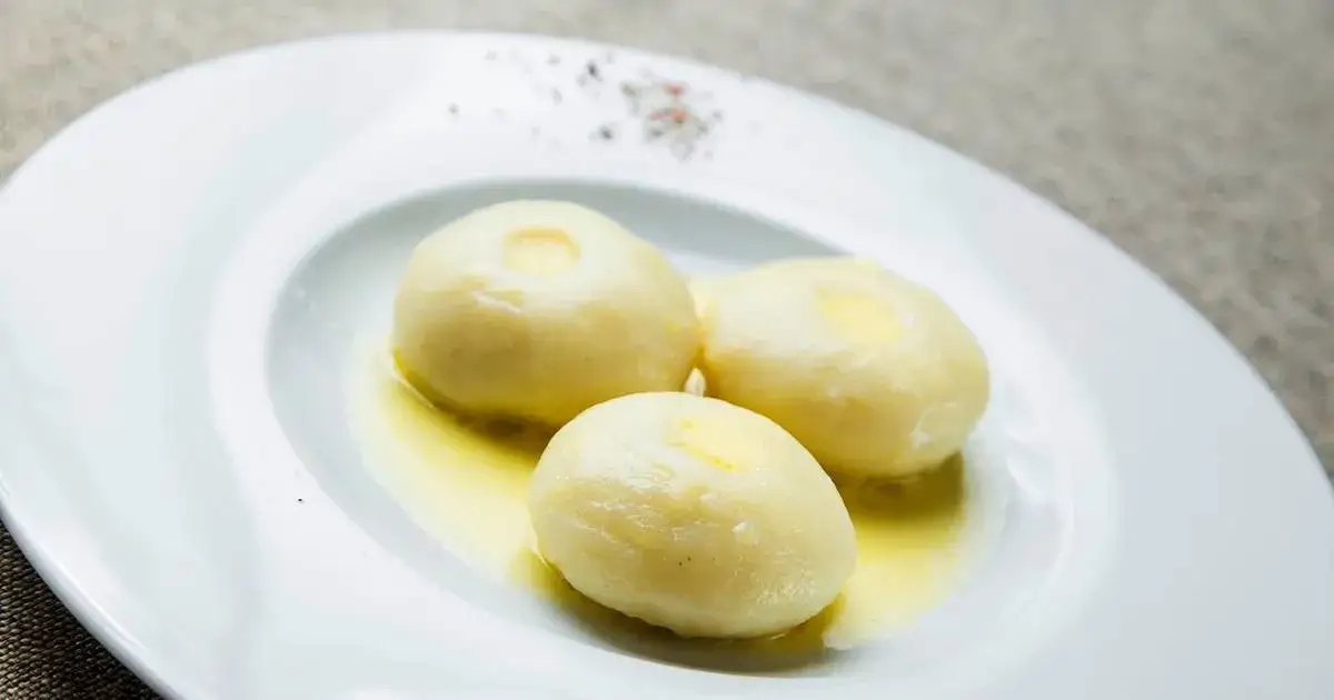 Czy kluski na parze są tuczące? Sprawdź ich kaloryczność i właściwości