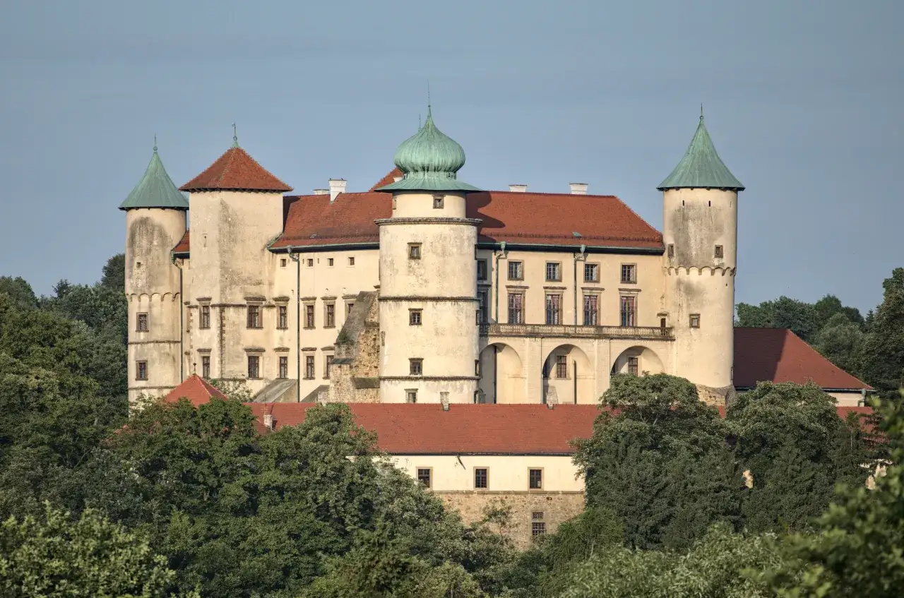 Zamek w Wiśniczu - Fascynująca Historia i Największe Atrakcje Turystyczne